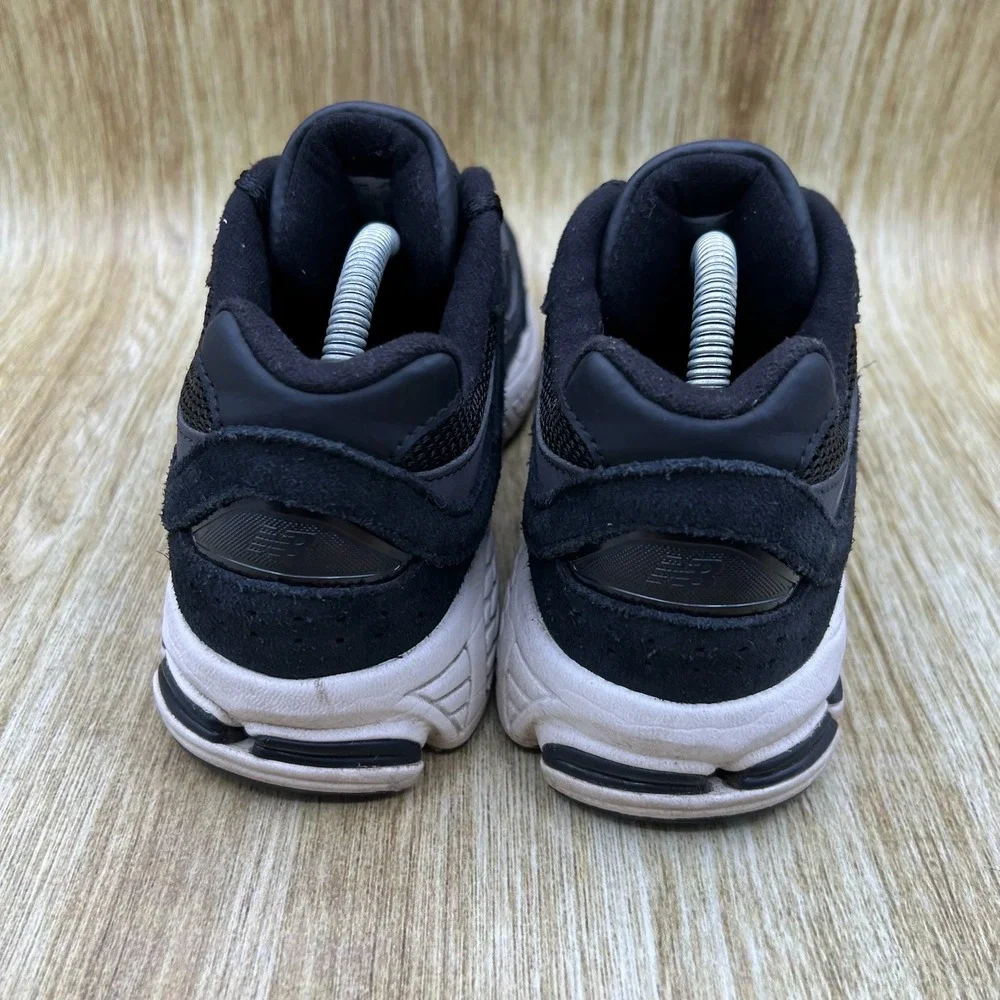 New Balance 2002R Womens Size 6.5 Sneakers Black Athletic Running Shoes GC2002BK